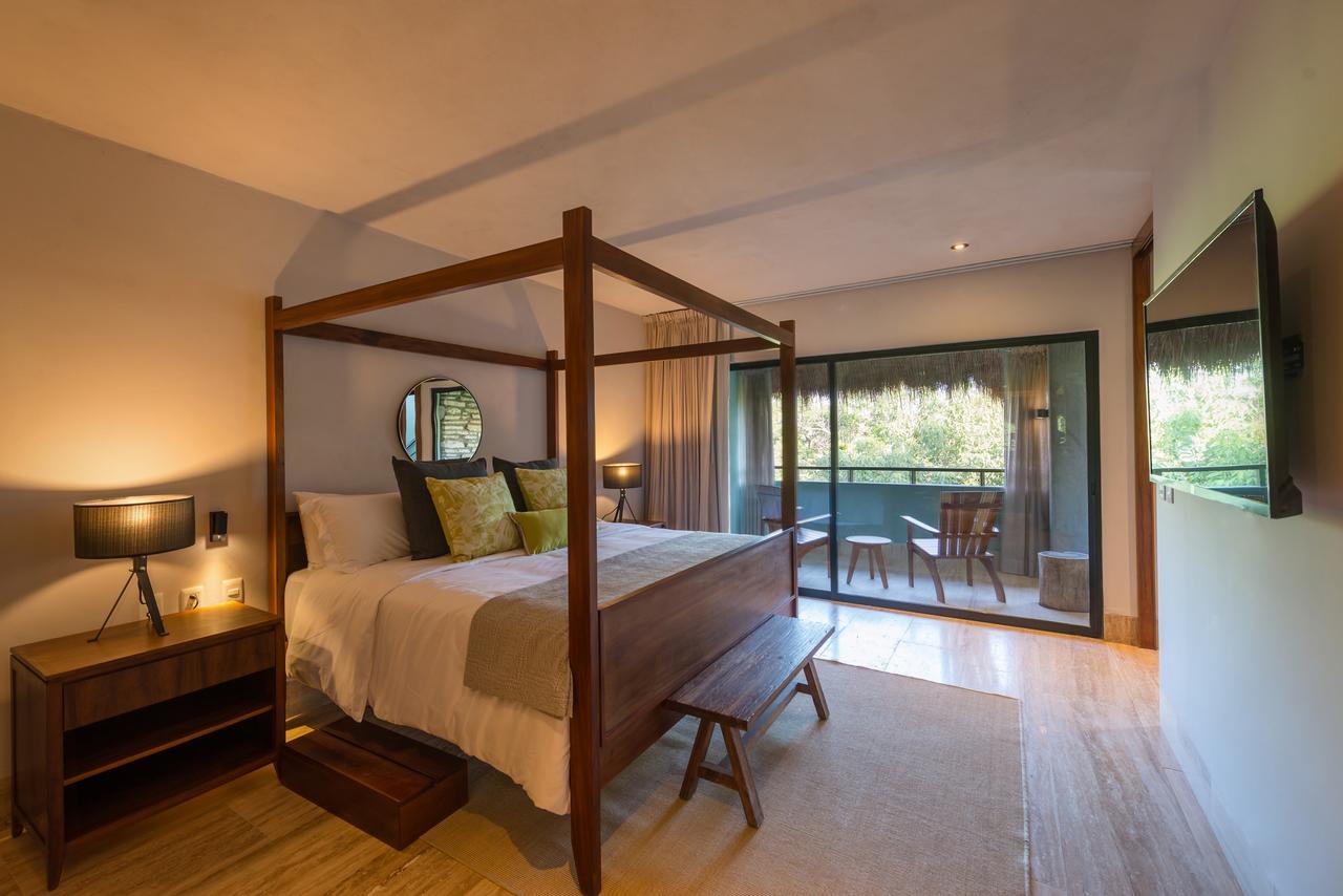 One-Bedroom King Suite