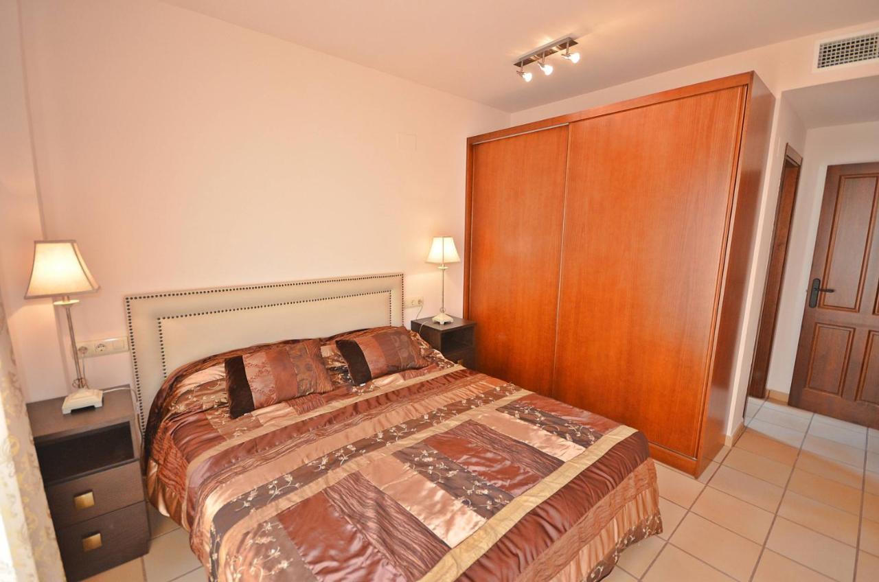 Two-Bedroom Apartment shared Swimming Pool