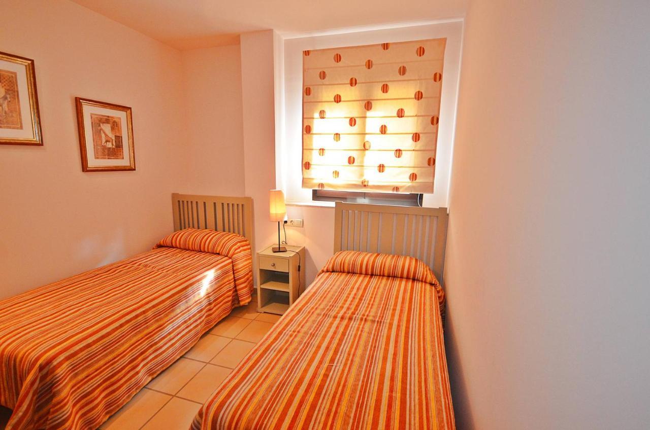 Two-Bedroom Apartment shared Swimming Pool