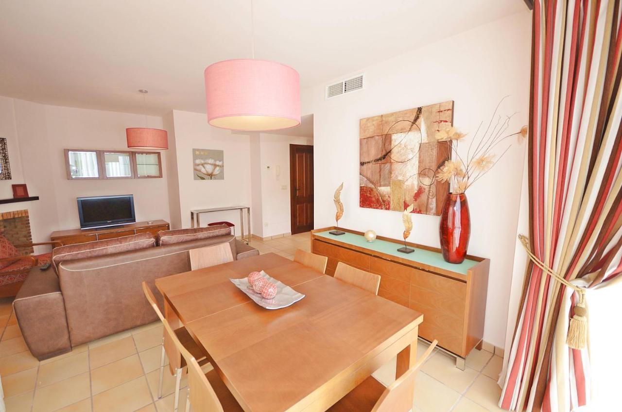 Two-Bedroom Apartment shared Swimming Pool