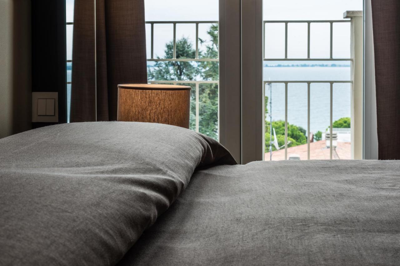 Doppelzimmer mit Balkon und Seeblick
