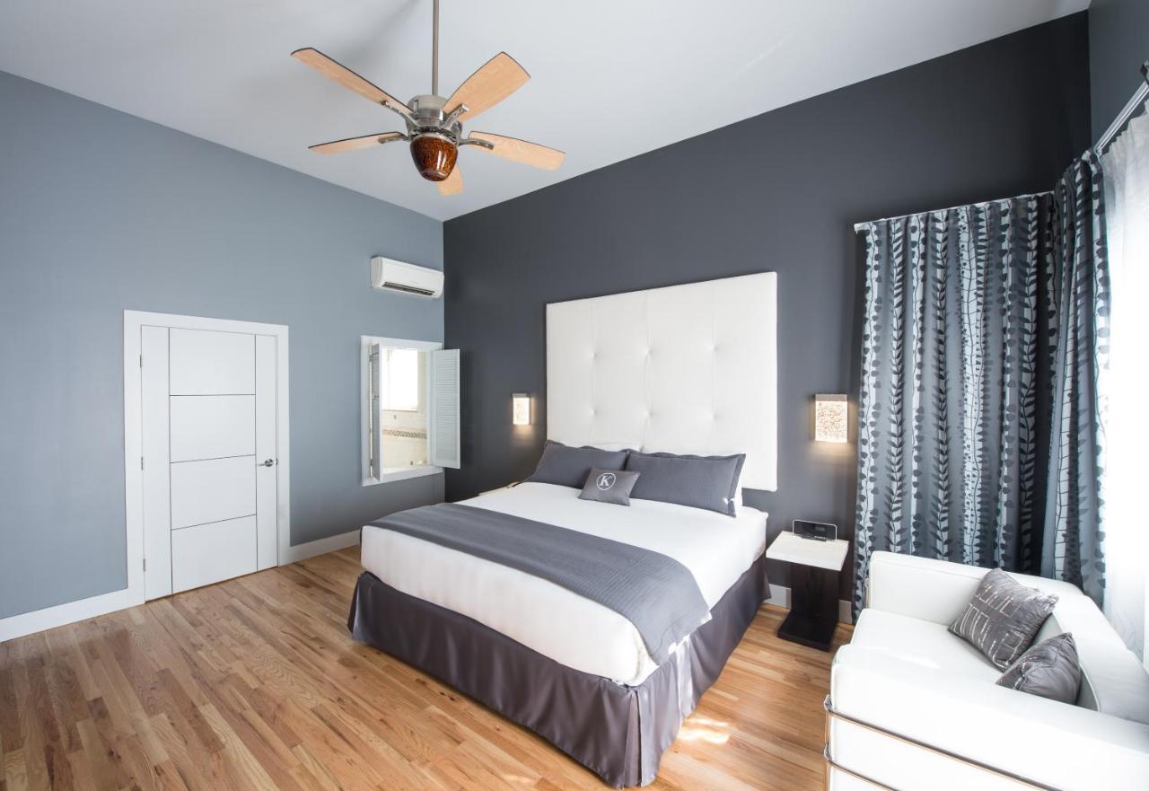 Quarto Premier com Cama King-size e Varanda