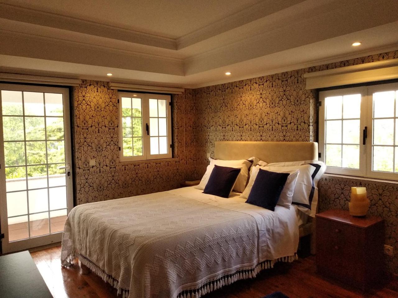 Villa com Piscina Privada