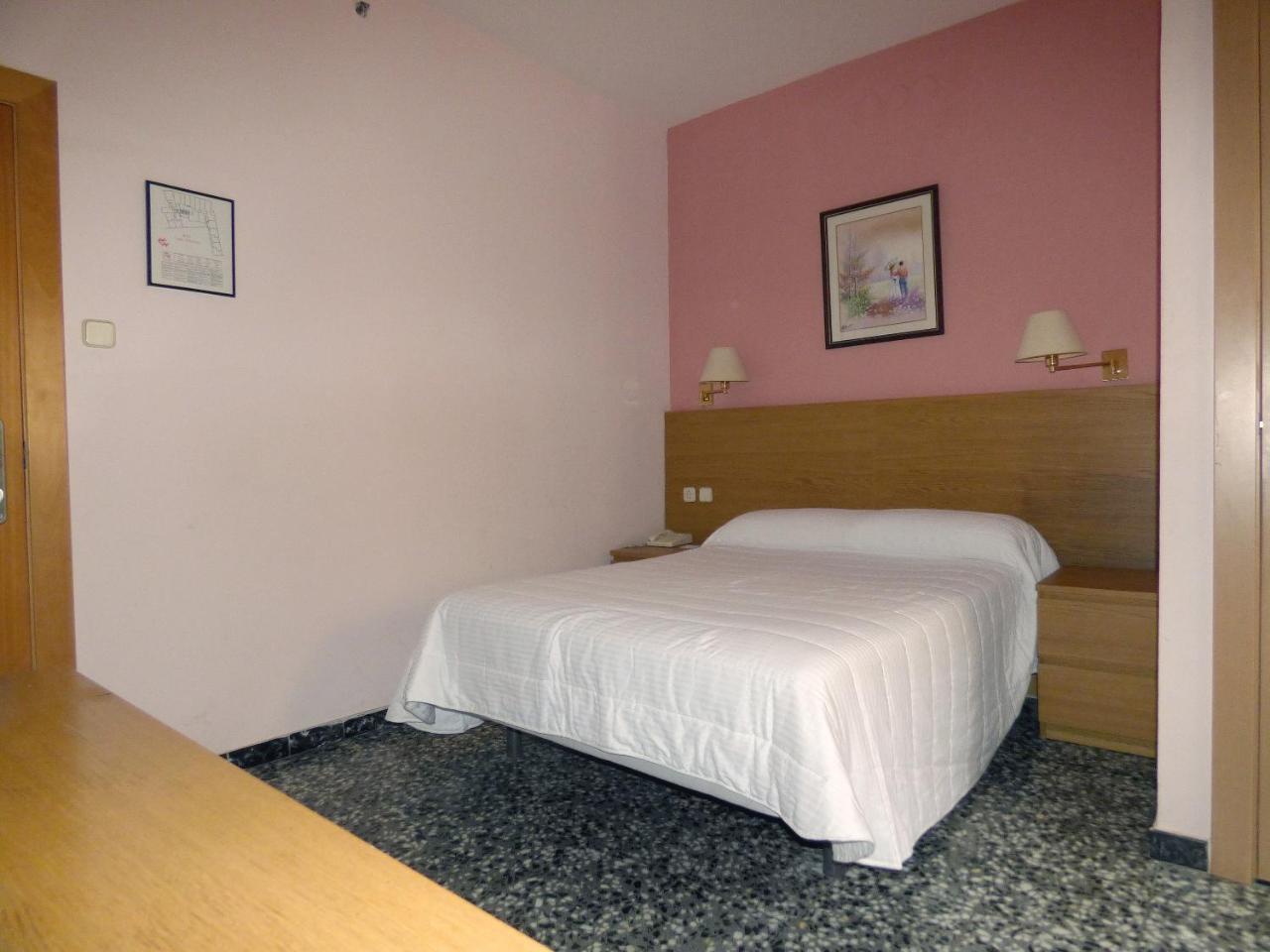 Budget Double Room,758122651:JPEG