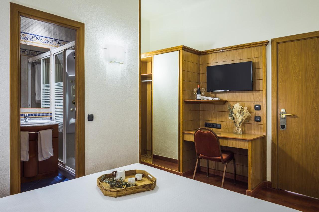 Budget Double or Twin Room,769256701:JPEG