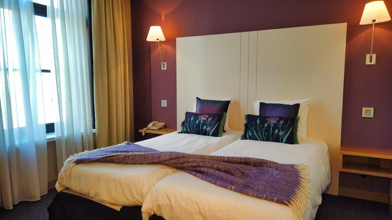 Tweepersoonskamer met 2 Aparte Bedden