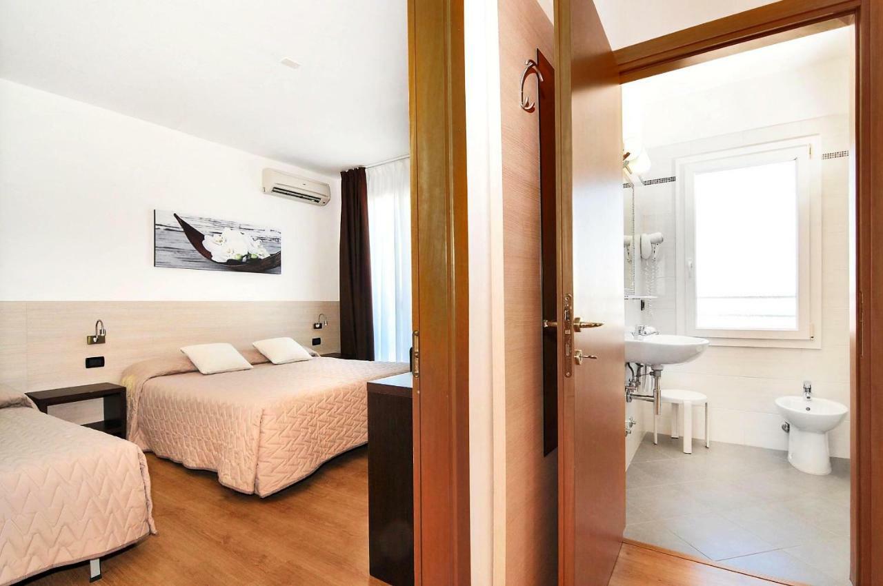 Family Room with Balcony and Side Sea View,805279506:JPEG