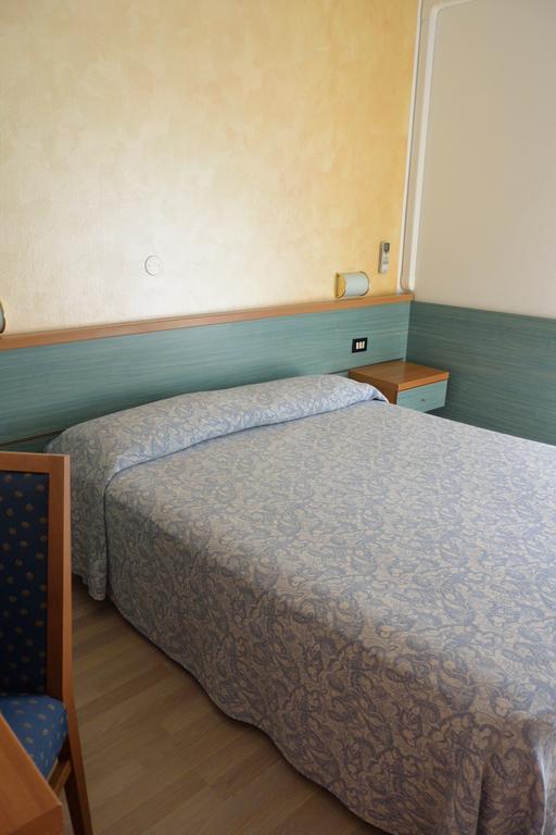 Double Room with Balcony,81202449:JPEG