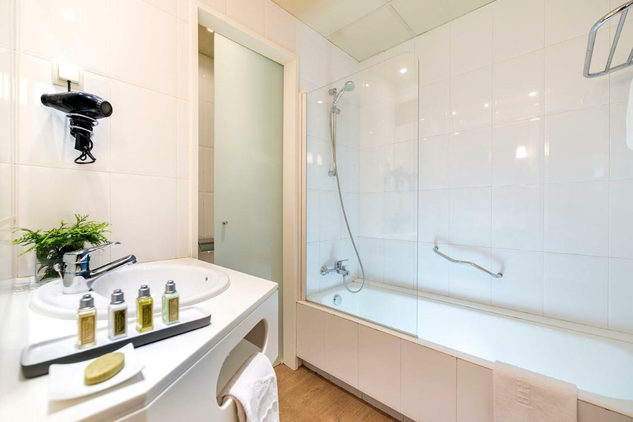 Quarto Deluxe com Cama de Casal ou 2 de Solteiro