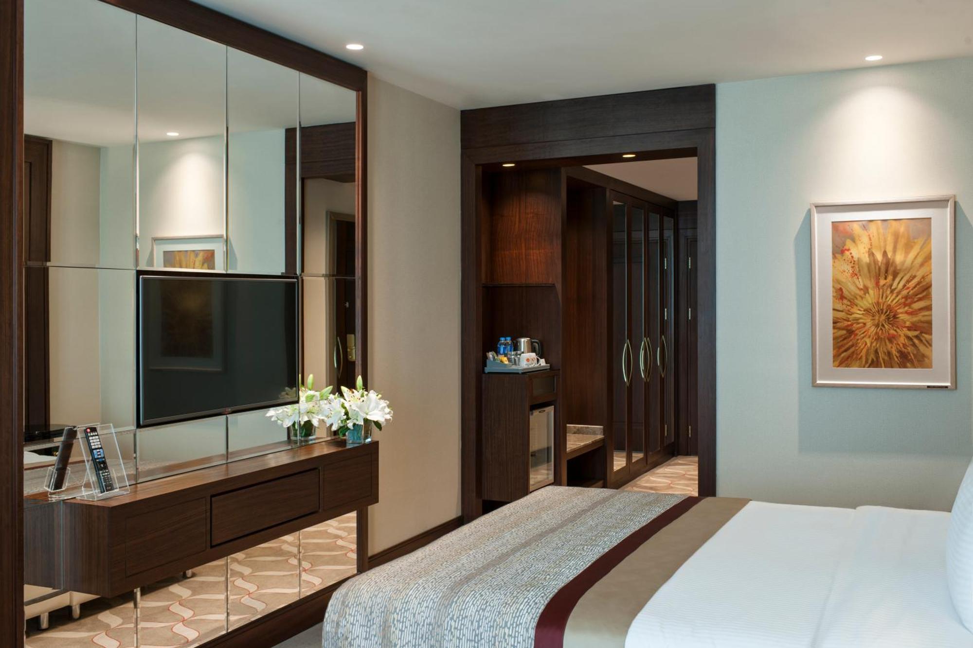 Superior Room with Queen Size Bed