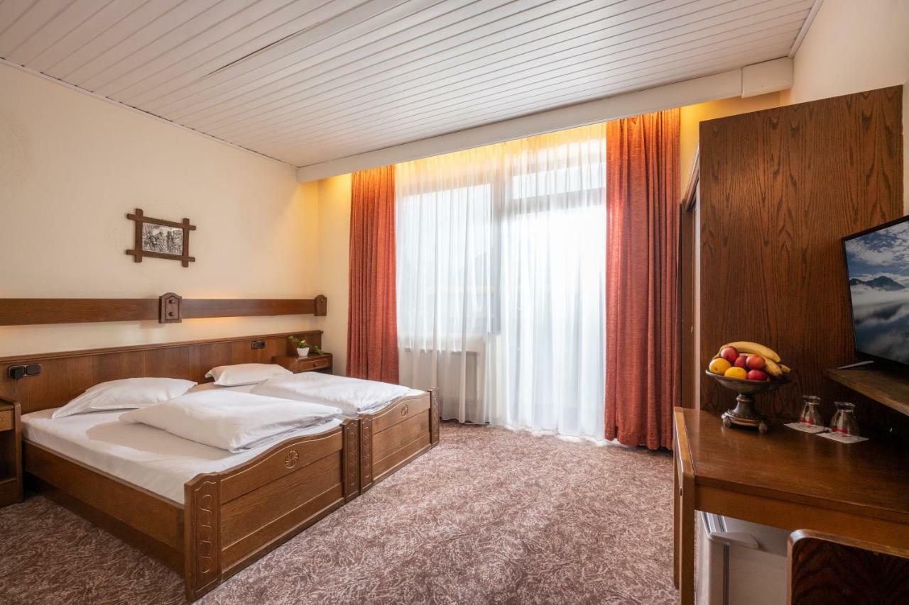 Double Room,829391540:JPEG
