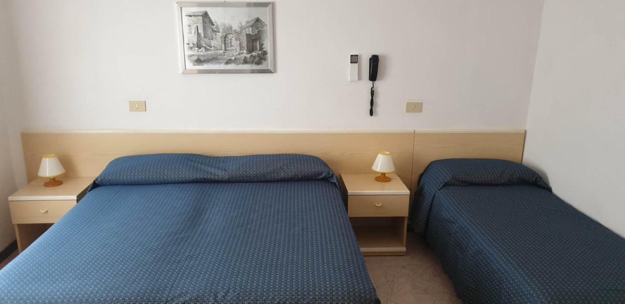 Economy Triple Room
