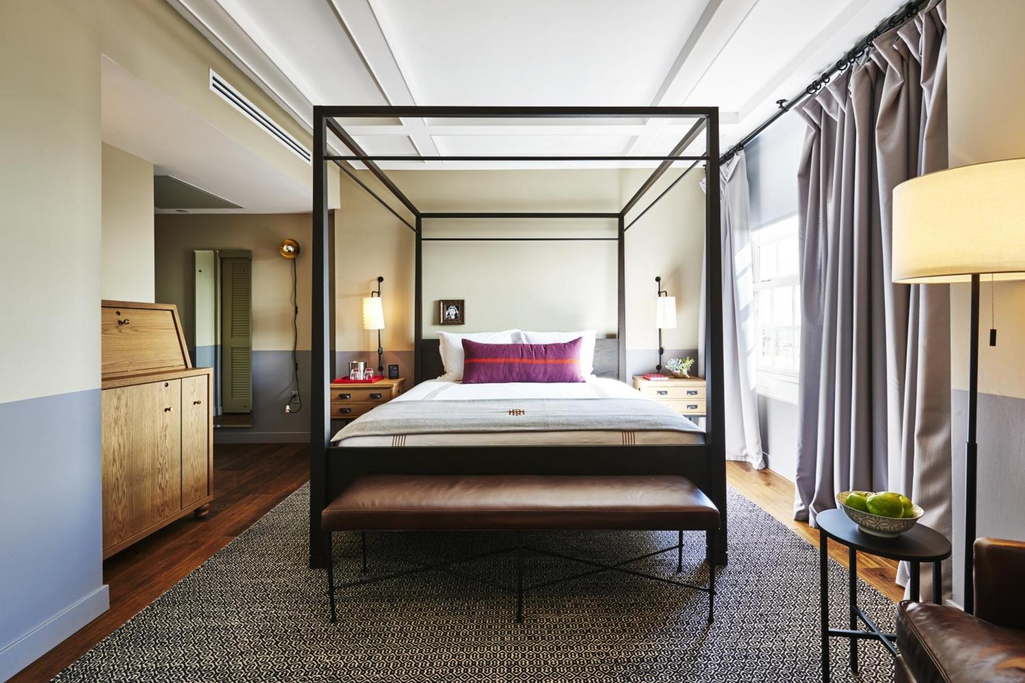 Zimmer mit Kingsize-Bett - Barrierefrei/befahrbare Dusche