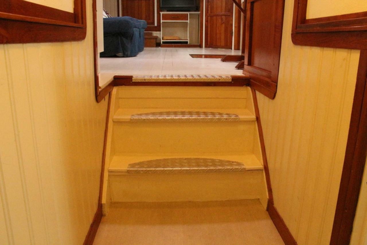 Budget Twin Room,853028453:JPEG