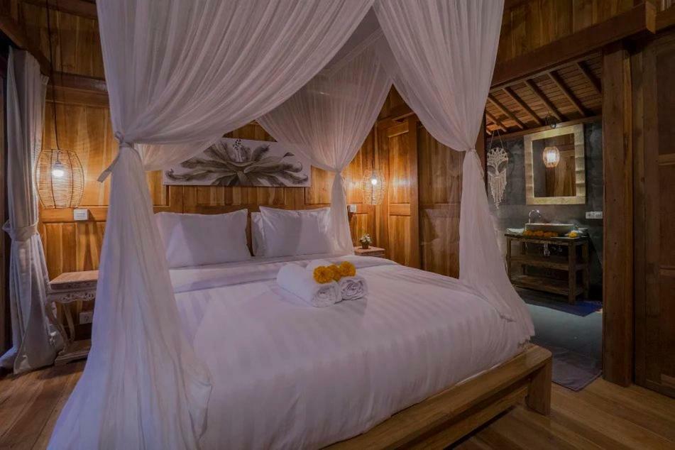 One-Bedroom Chalet,860261114:JPEG