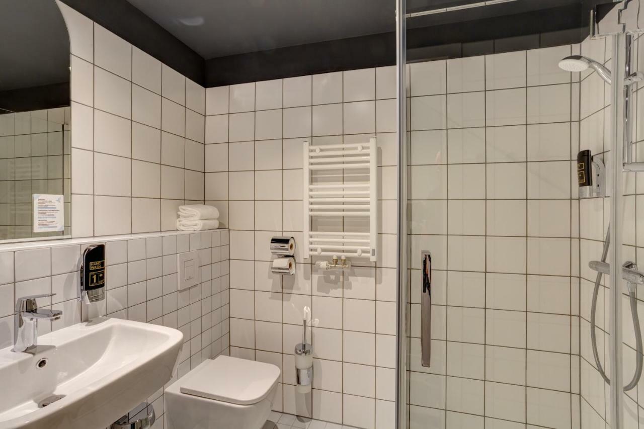 6-Bed Room (Bunkbeds only)