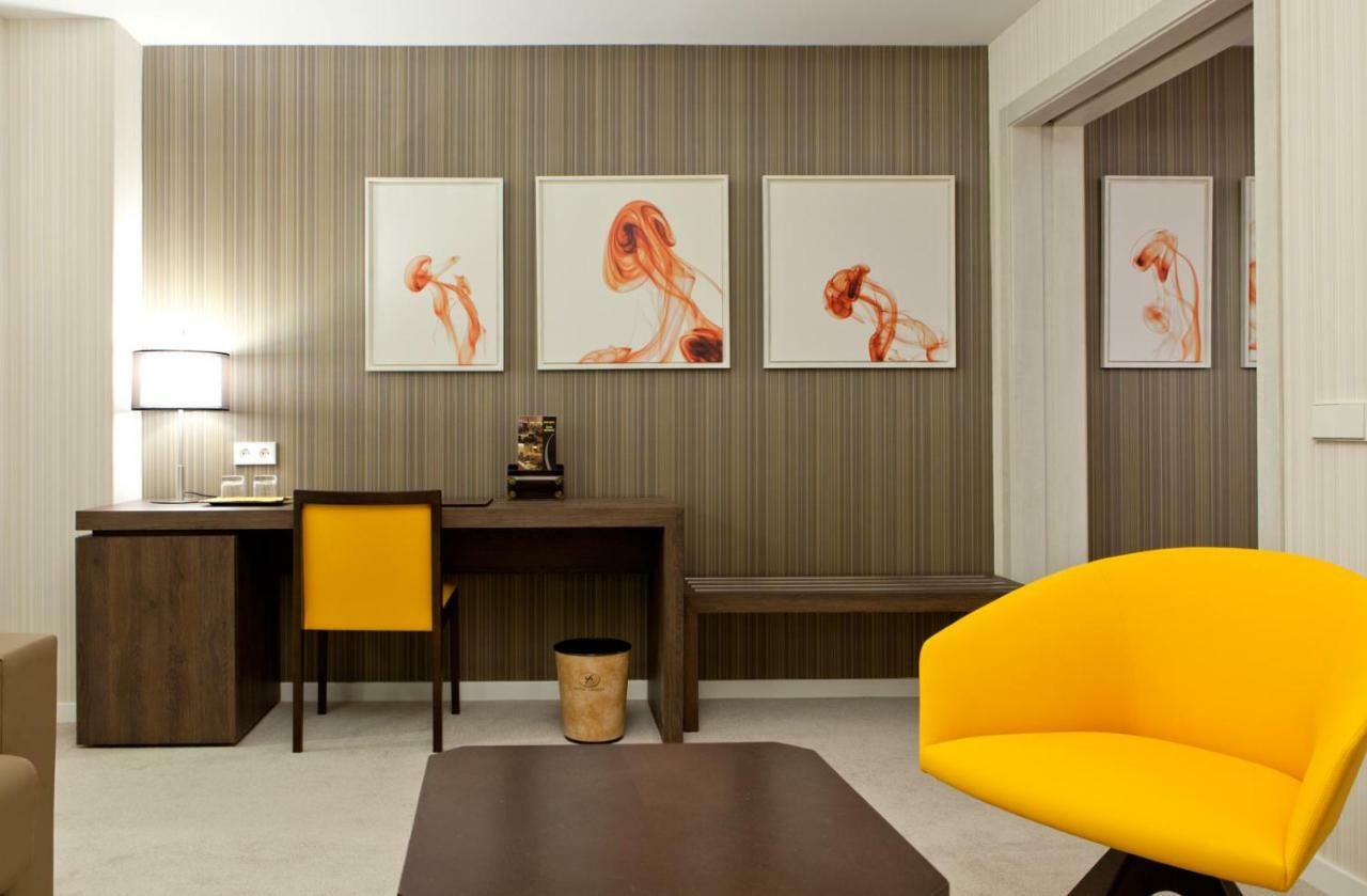 Quarto Familiar Superior (2 Adultos + 2 Crianças)