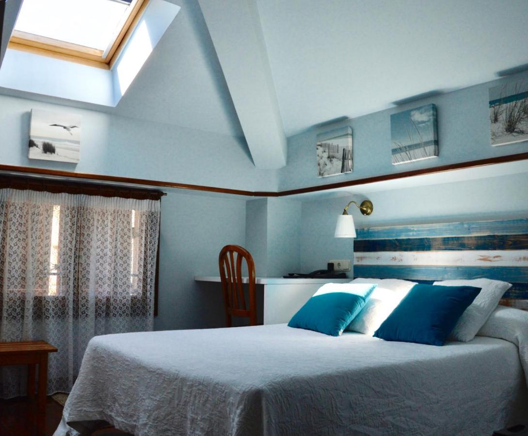 Single Room,925686754:JPEG