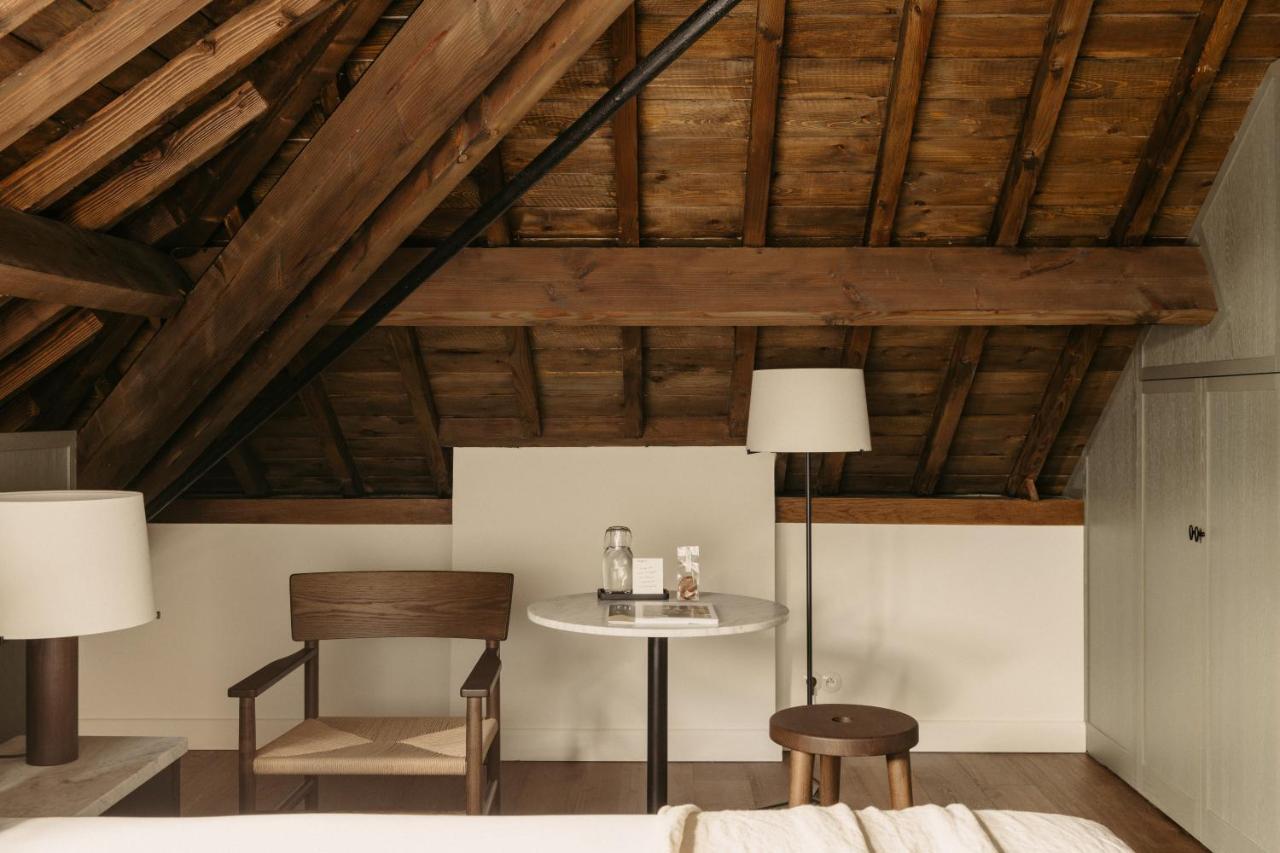 Deluxe Double Room,933382042:JPEG