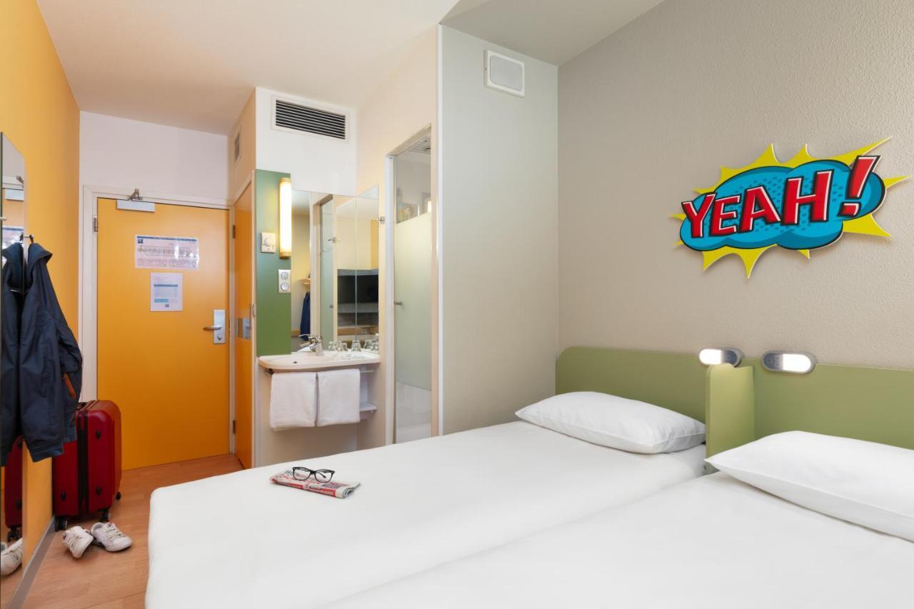 Standard Twin Room,955607278:JPEG