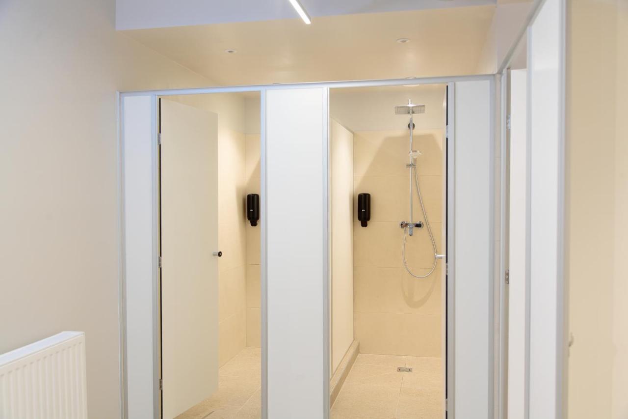 Bed in Vrouwenslaapzaal met 8 Bedden