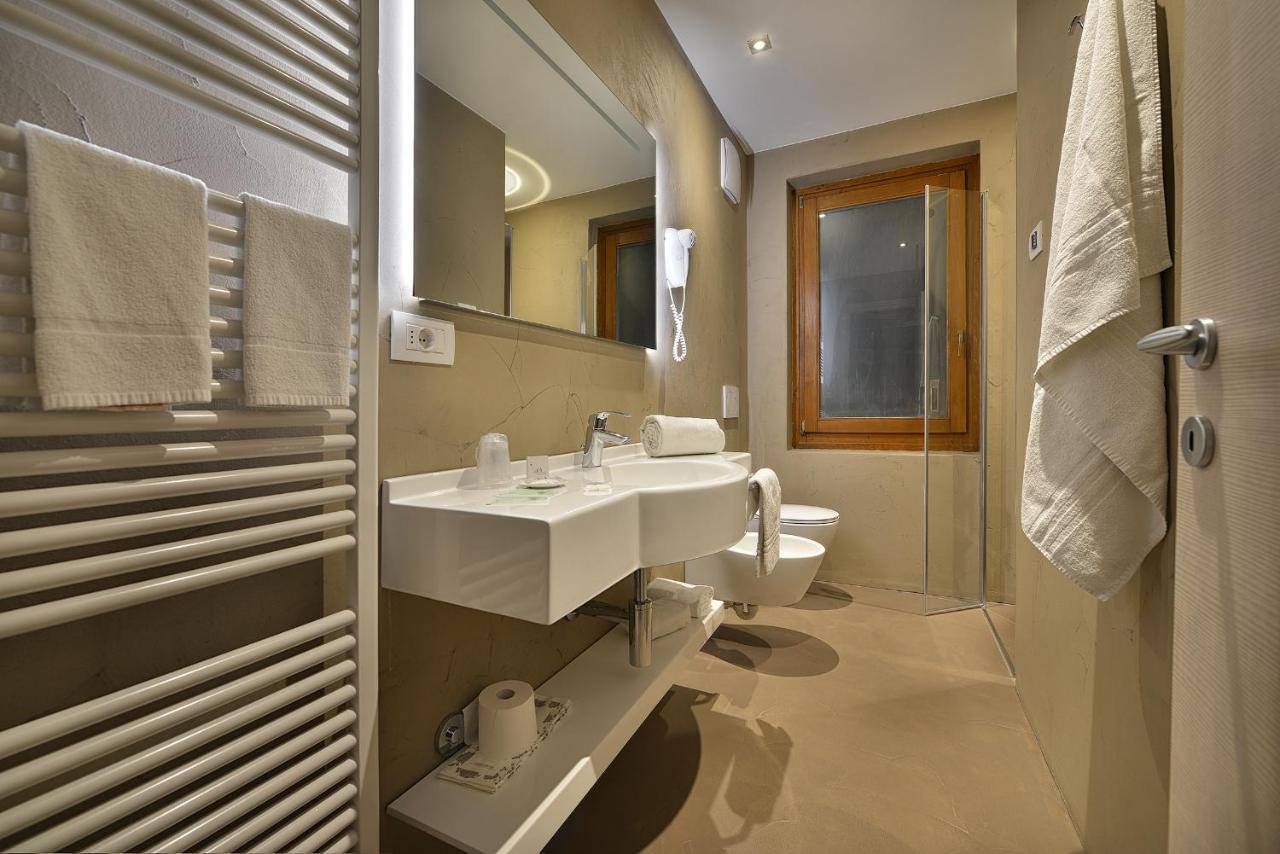 Standard Double Room,1124296173:JPEG