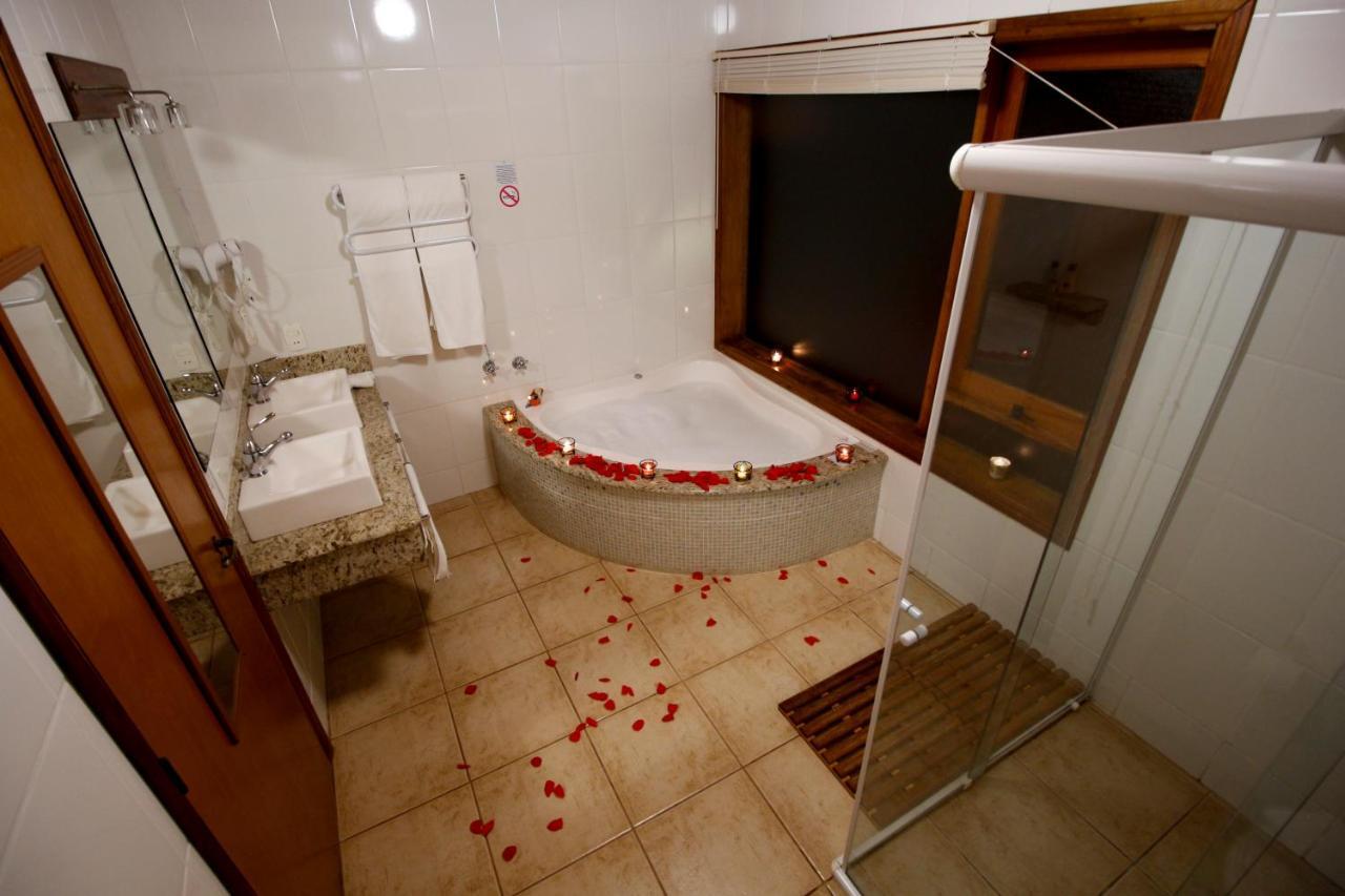 Chalé com Banheira de Hidromassagem
