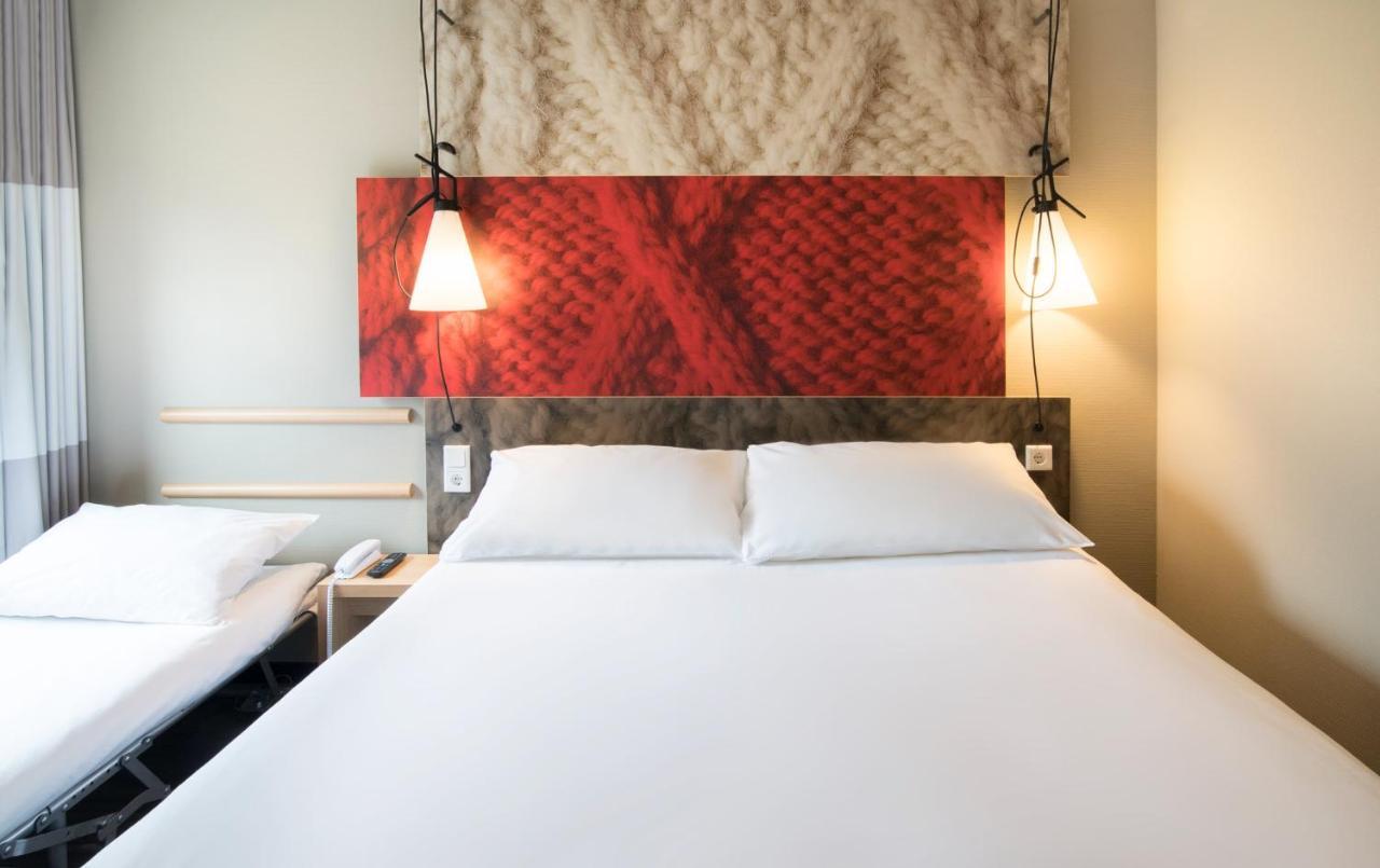 Standard Room - 1 Double bed and 1 Single bed,1215223417:JPEG