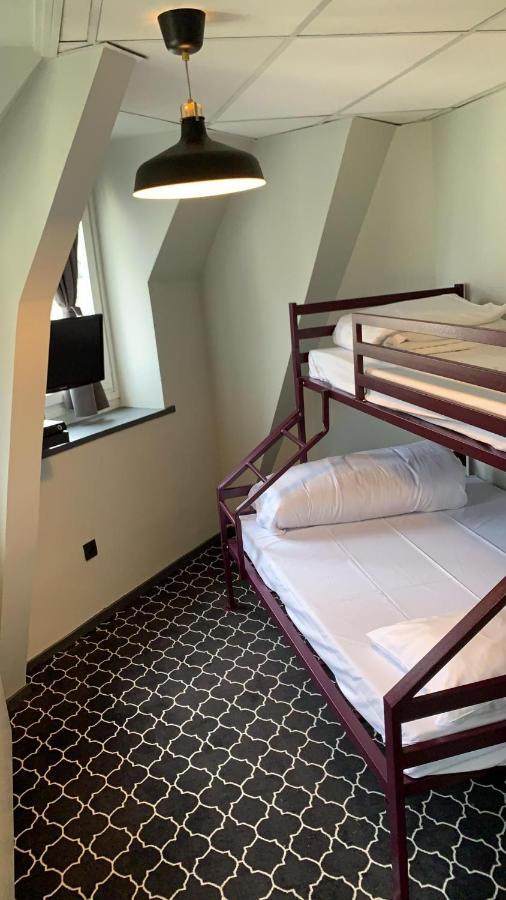 Triple Single over Double Room Ensuite,1088167840:JPEG