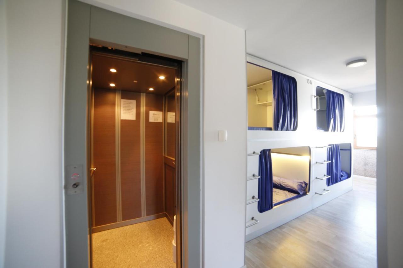 Bunk Bed Mixed Dormitory Room