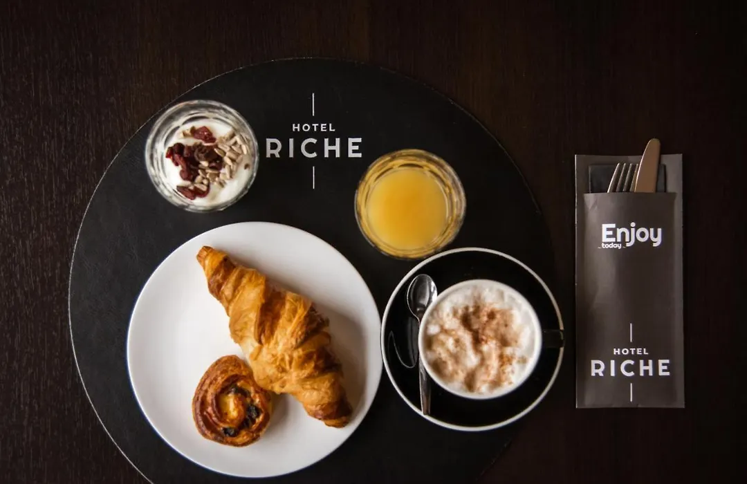 Hotel Riche-1
