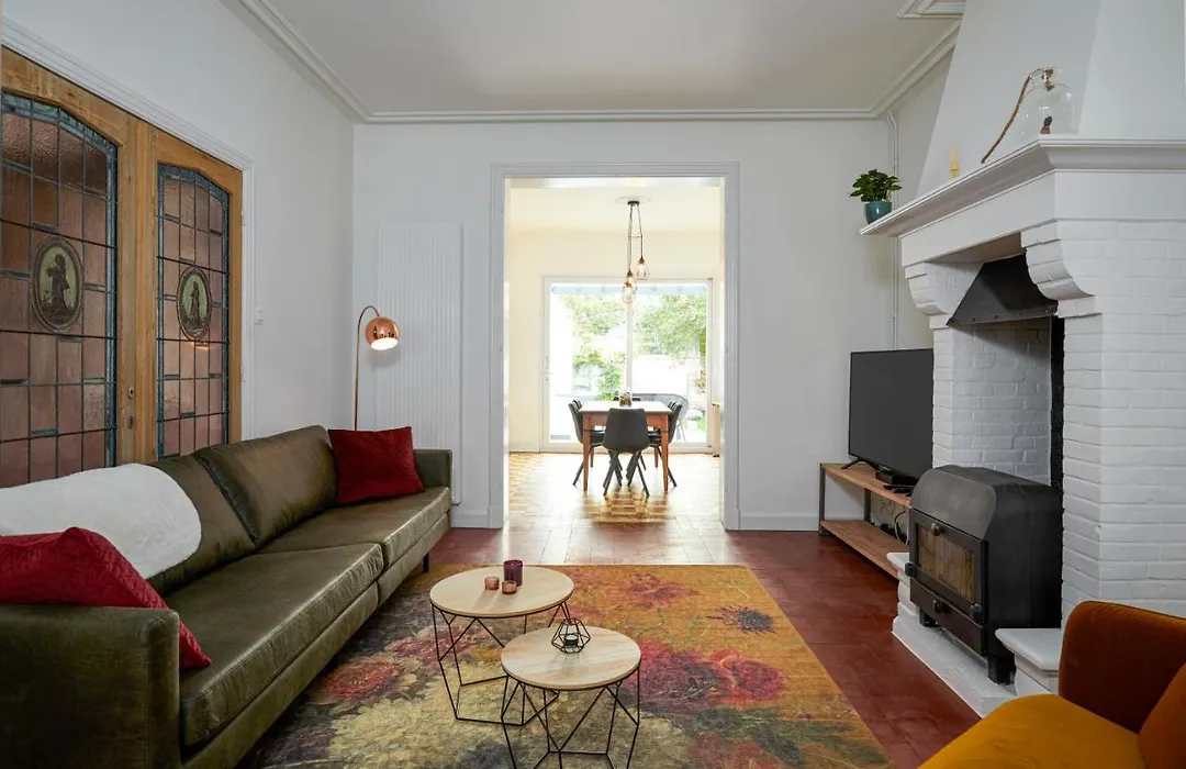 Trendy, authentieke woning met groot terras en tuin-1