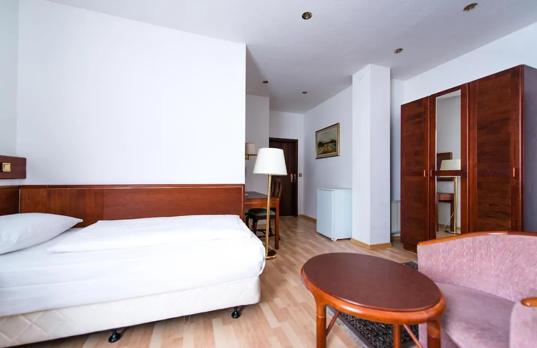 Löwen Hotel-1
