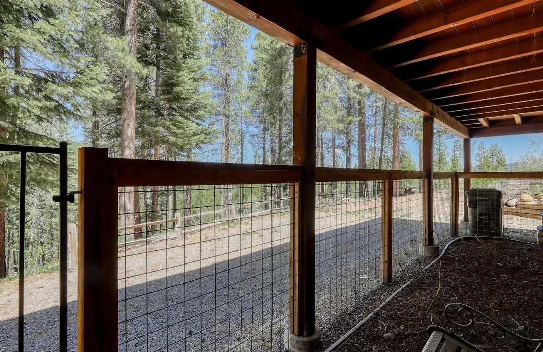 Log Cabin Estate - Falcon Ridge-1