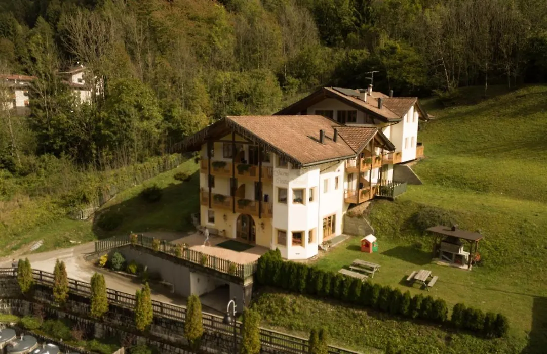 Albergo Garnì Costa Verde-1