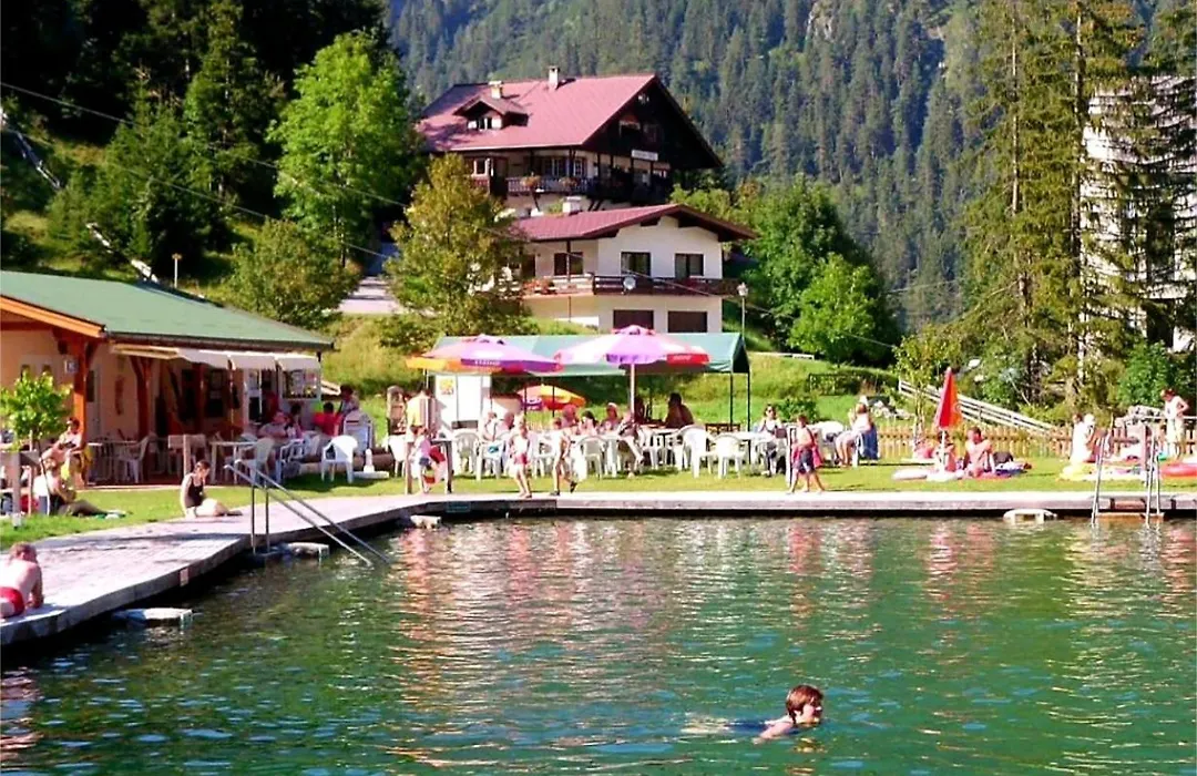 Ferienwohnungen Hirschen-1