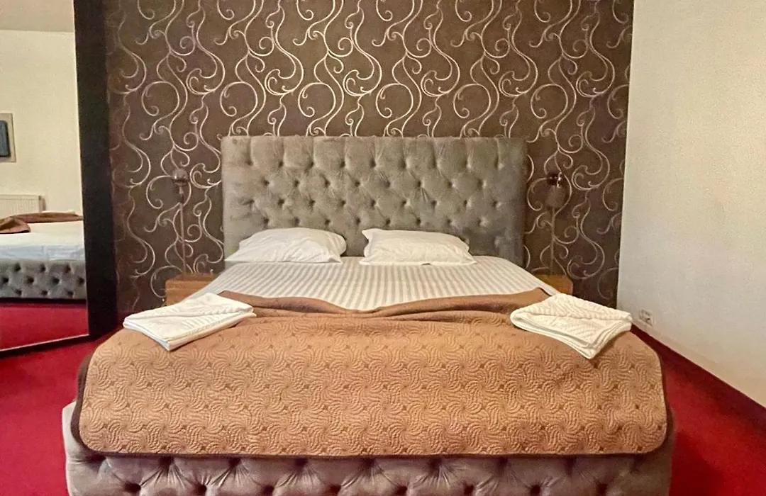 Hotel Mon Caprice-1