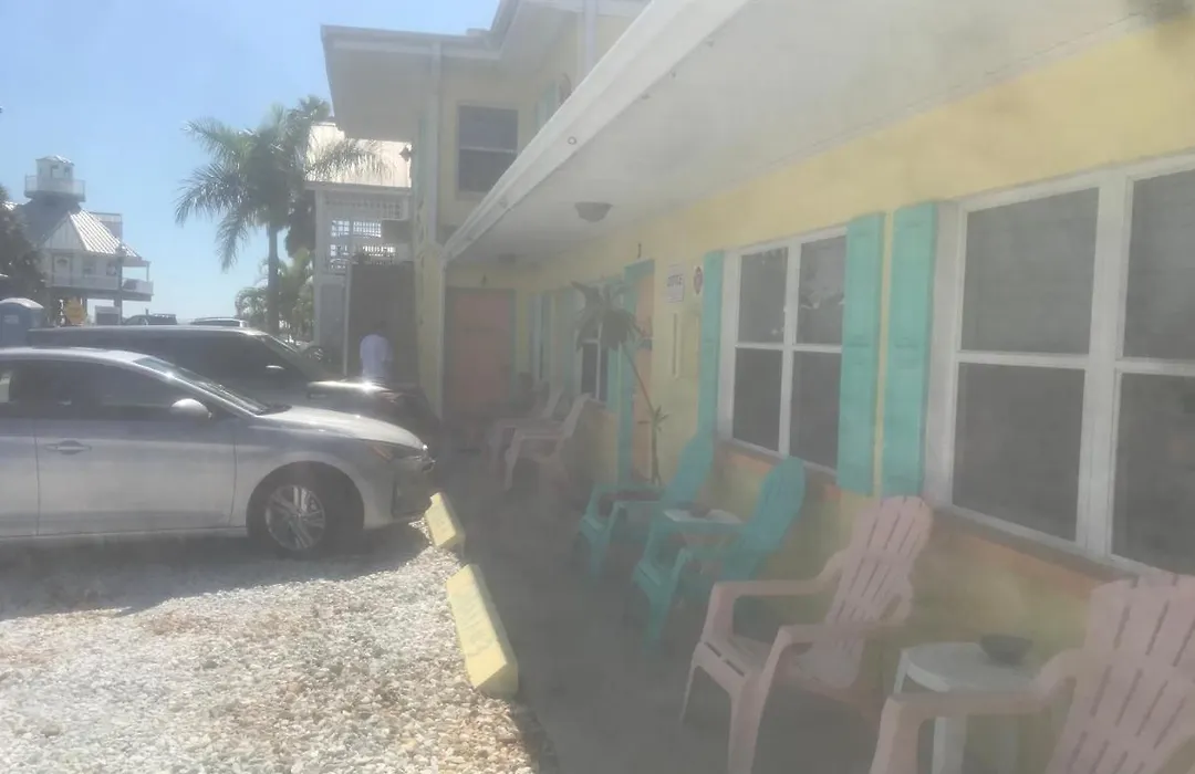 Michaels Surfside Cabanas-1