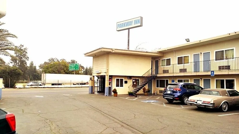 Parkway Inn-1