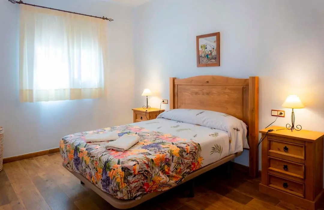 Lagar Del Chorro Junto Caminito Del Rey Piscina Y Baloncesto-1
