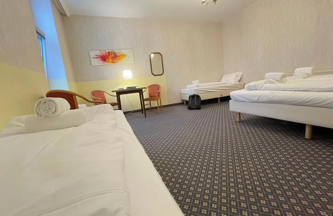 Hotel Tabor Rooms-1