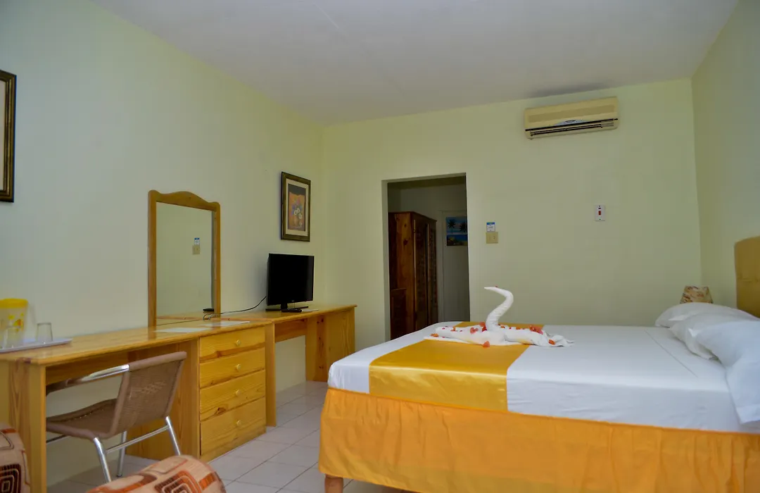 Fun Holiday Beach Resort-1