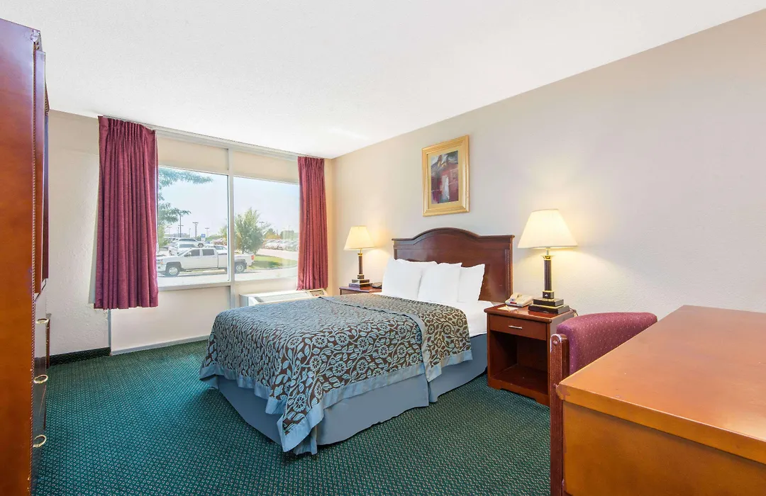 Days Inn & Suites By Wyndham Wichita East-1