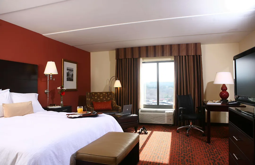 Hampton Inn Atlanta-Canton-1
