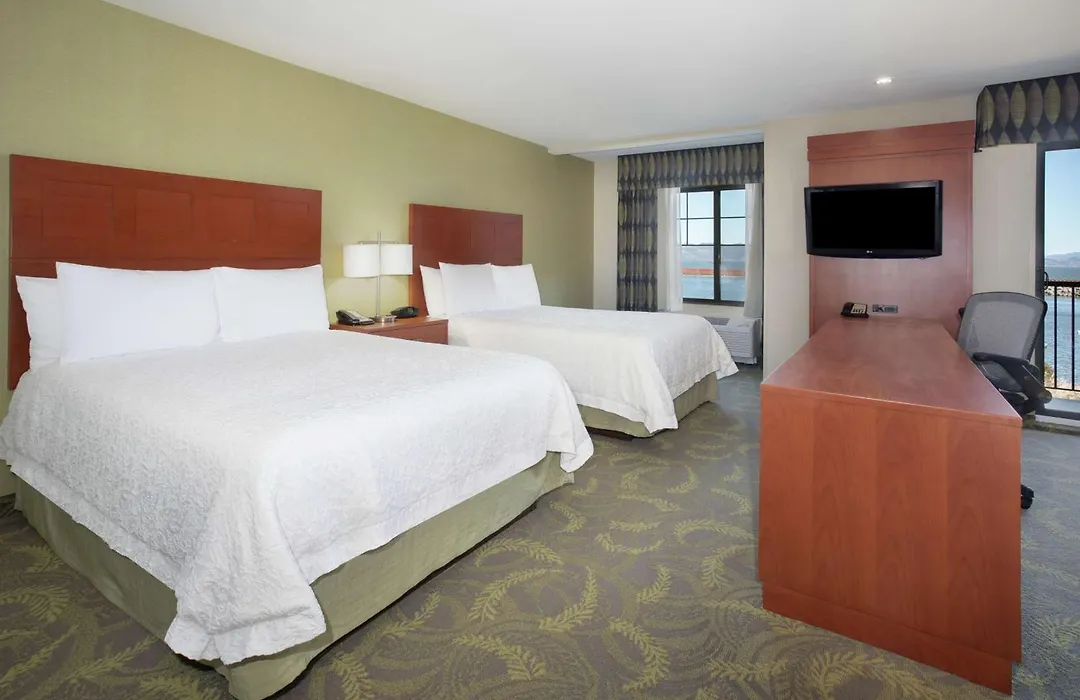 Hampton Inn & Suites Astoria-1