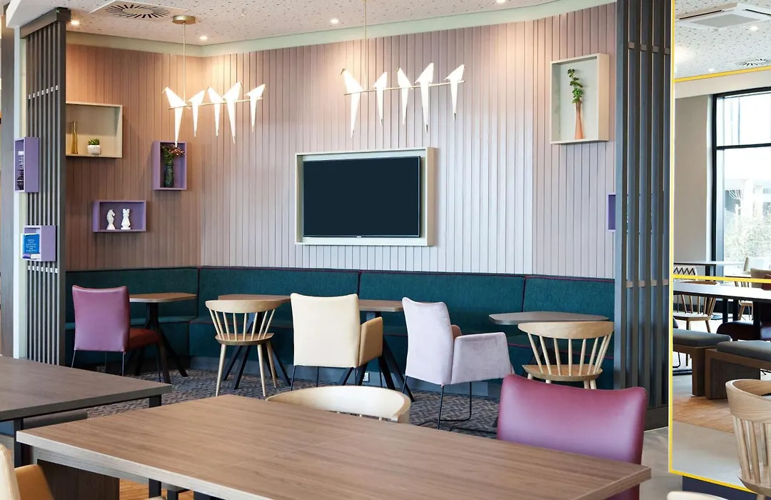 Hampton By Hilton Vienna Messe-1