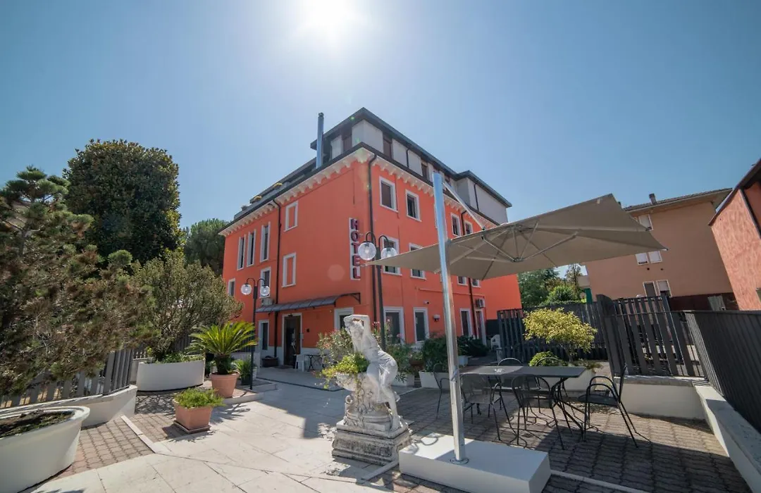 Hotel Siros-1