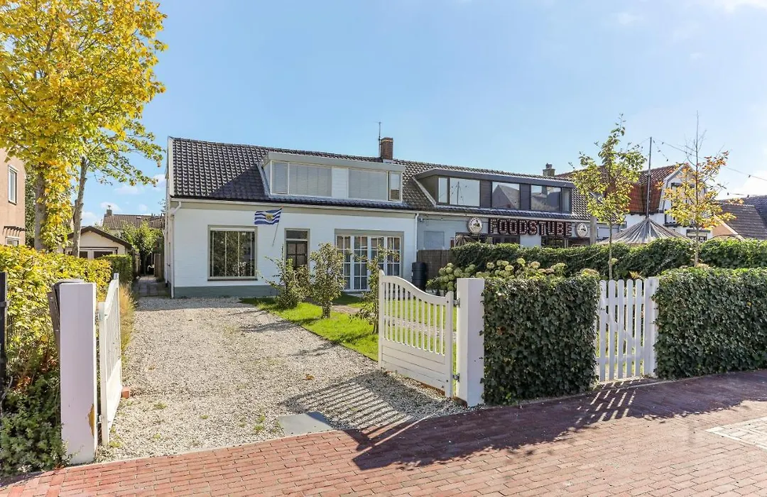 ZEEenMEER stijlvol ruim vakantiehuis vlakbij strand Zeeland-1