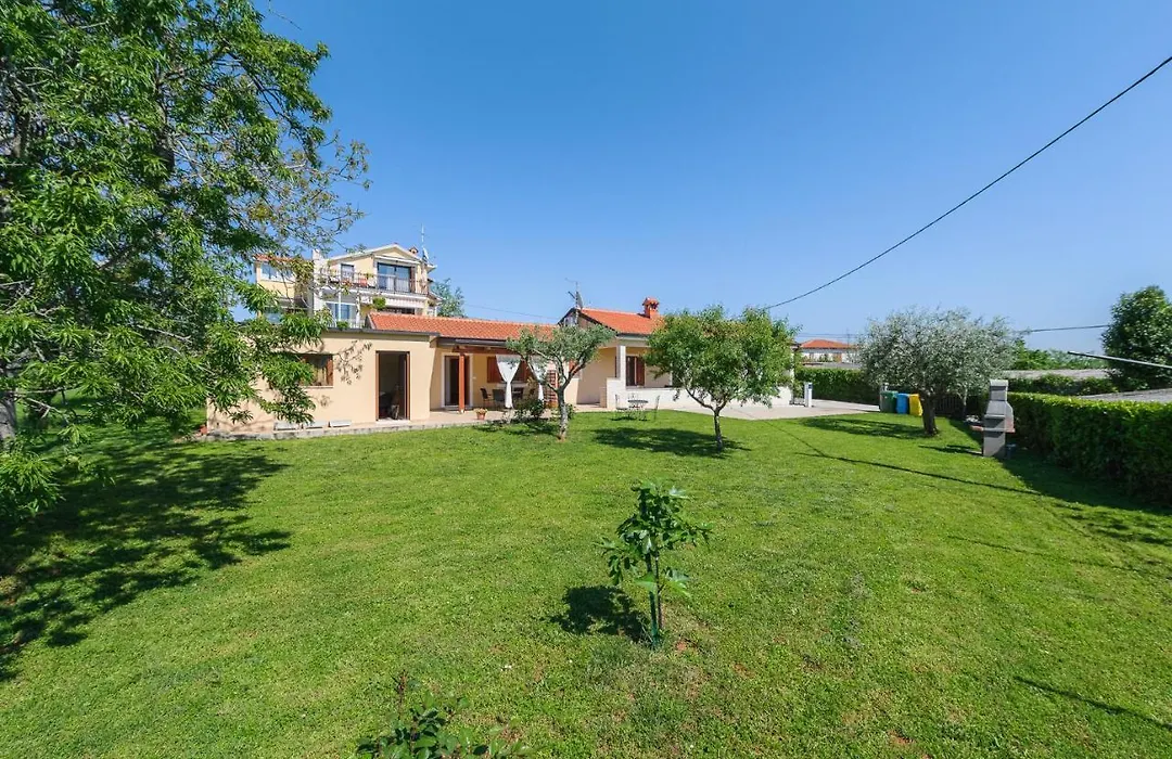 Mima House With Apartments-1