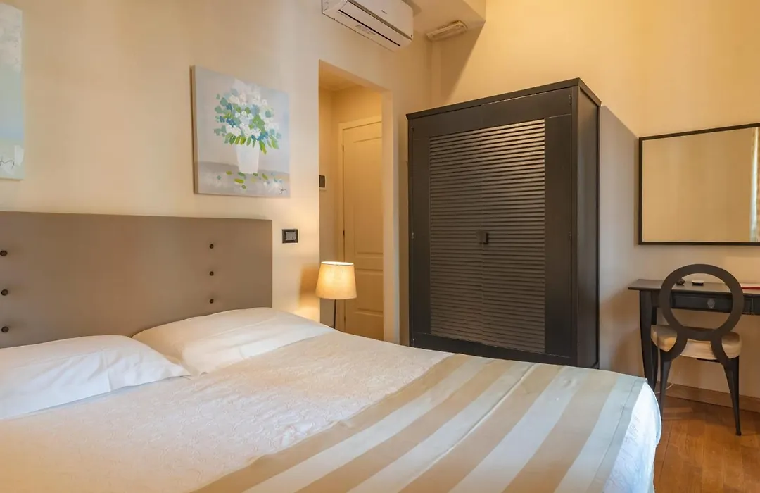 Hotel De La Plage-1